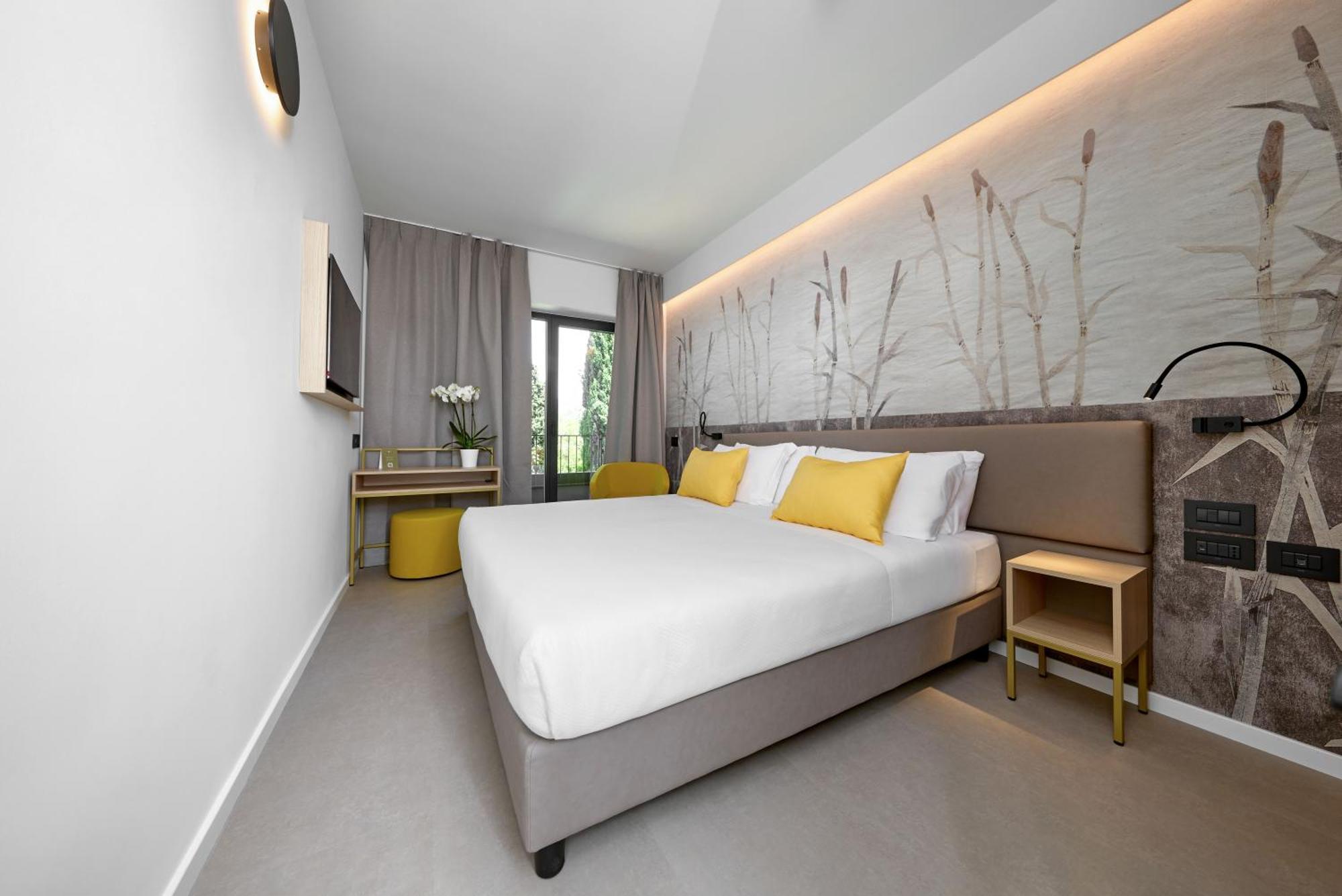 Hotel Royal Village Limone sul Garda Quarto foto